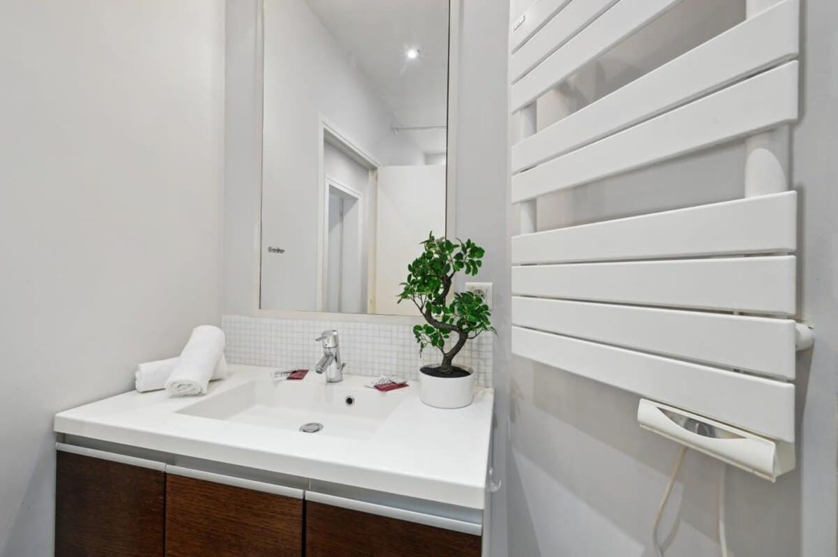 1Br Champs-Elysees - Cityapartmentstay Paris Eksteriør bilde