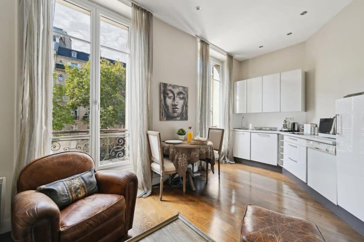 1Br Champs-Elysees - Cityapartmentstay Paris Eksteriør bilde